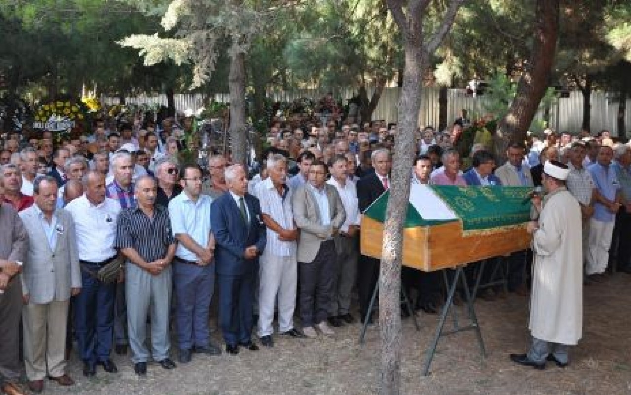 Silivri Kadir abisini son yolculuğuna uğurladı