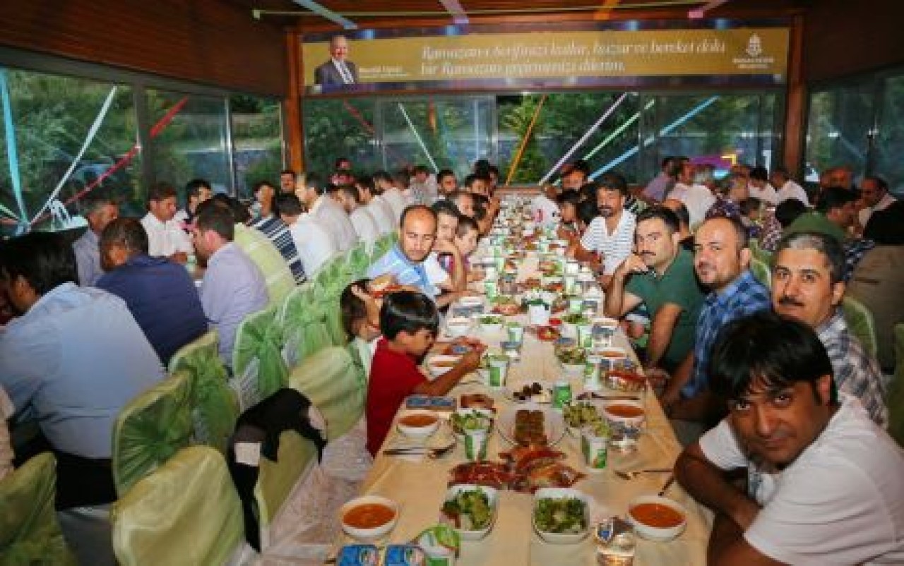 12 Bin STK'lı aynı sofrada buluşuyor