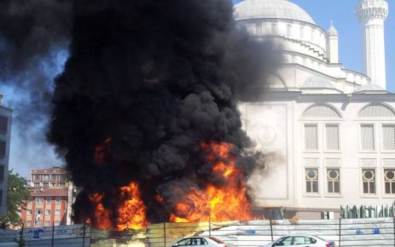 Esenyurt'ta korkutan yangın