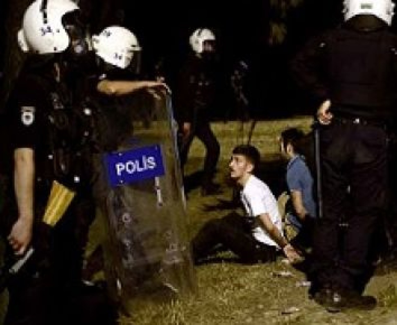 'Konuş Emniyet'ten bursu kap'