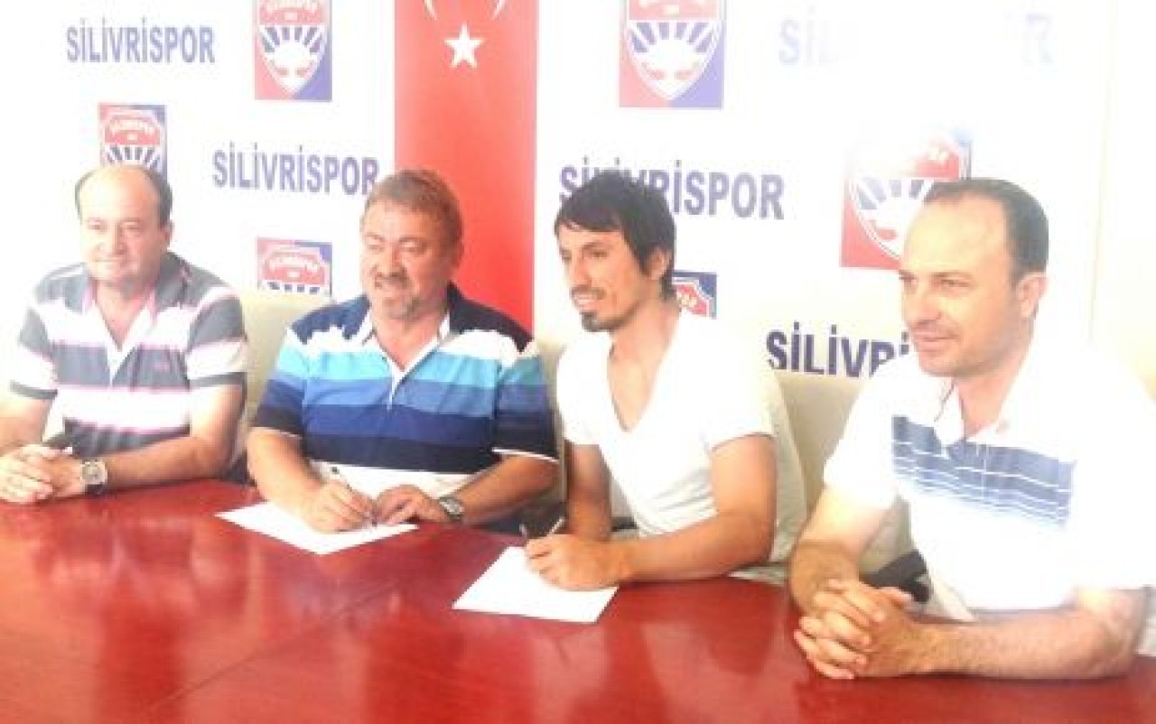 ERKAN RESMEN SİLİVRİSPOR’DA