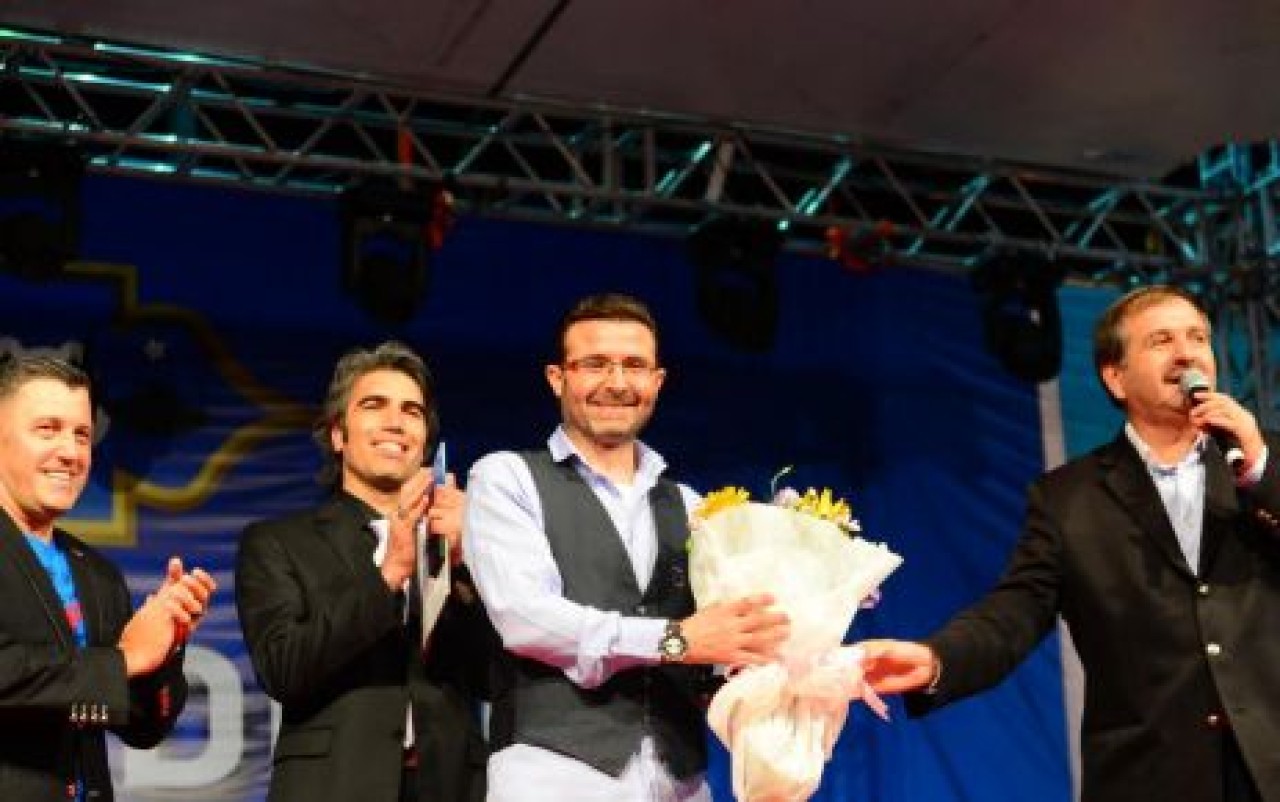 BEYLİKDÜZÜ, ŞİİR VE SIRA GECESİYLE MEST OLDU