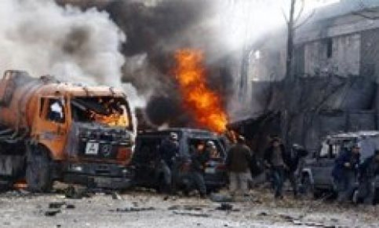 Afganistan'da saldırı: 100'e yakın ölü