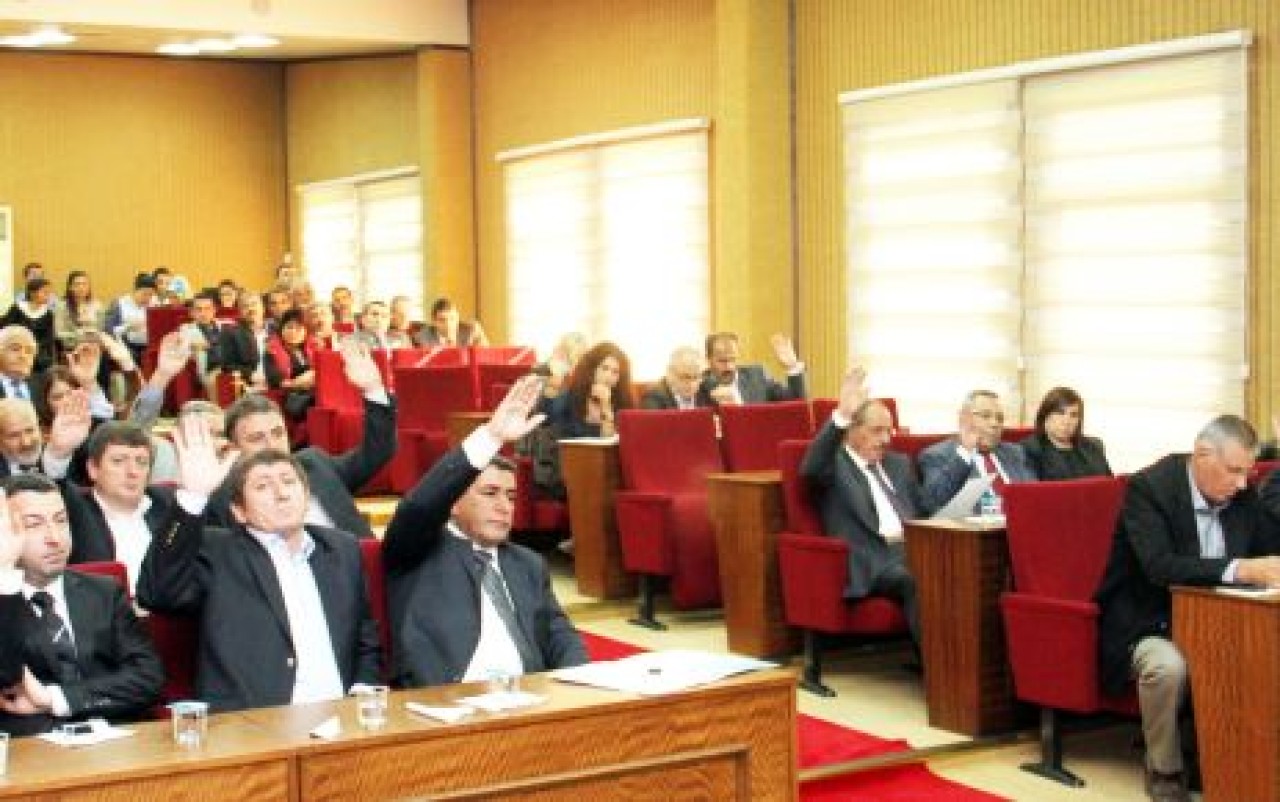 Esenyurt meclisinde eller uyuşturucuya karşı kalktı