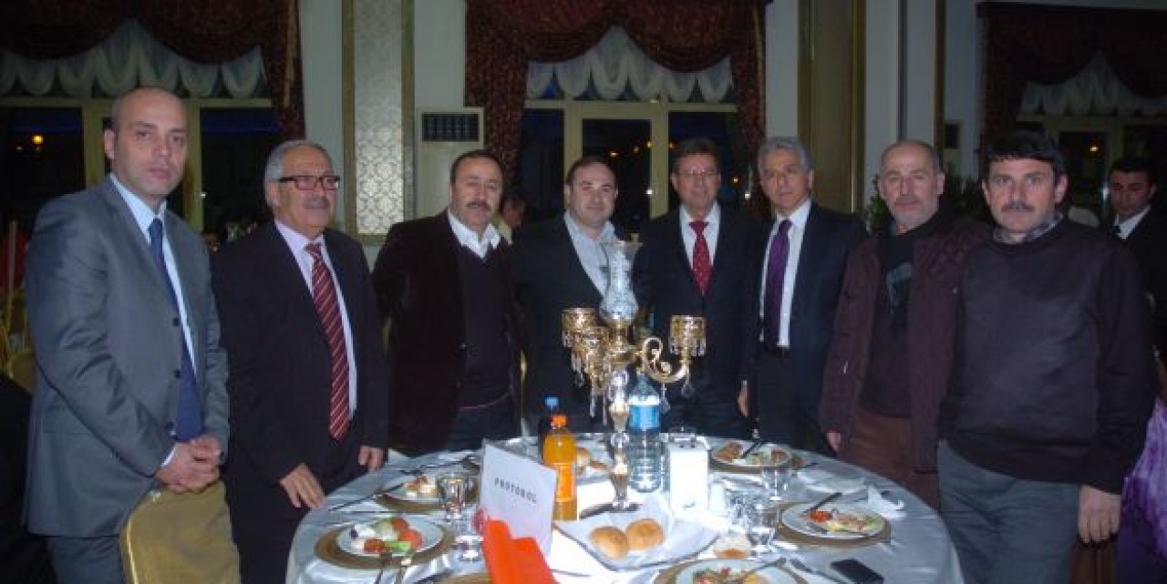 Kulüpler Birliği, Mega Saray’da coştu