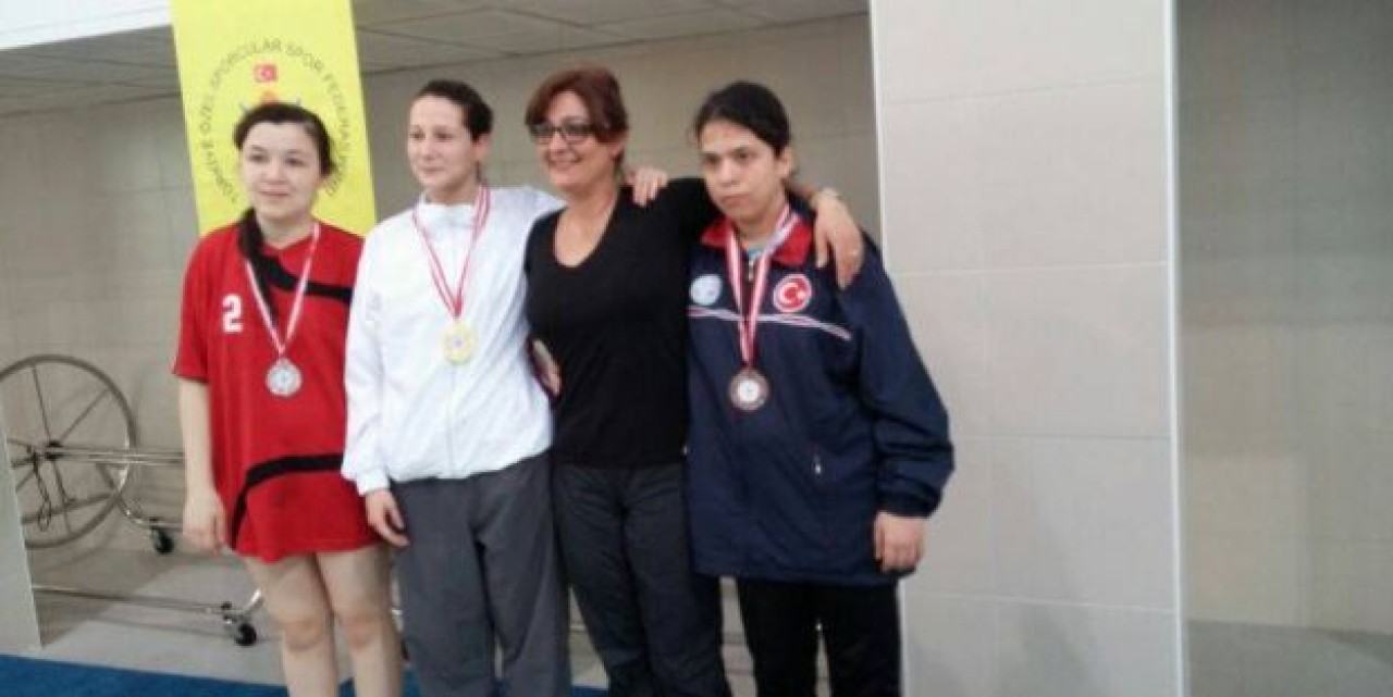 Özel sporculardan Silivri’ye özel madalya