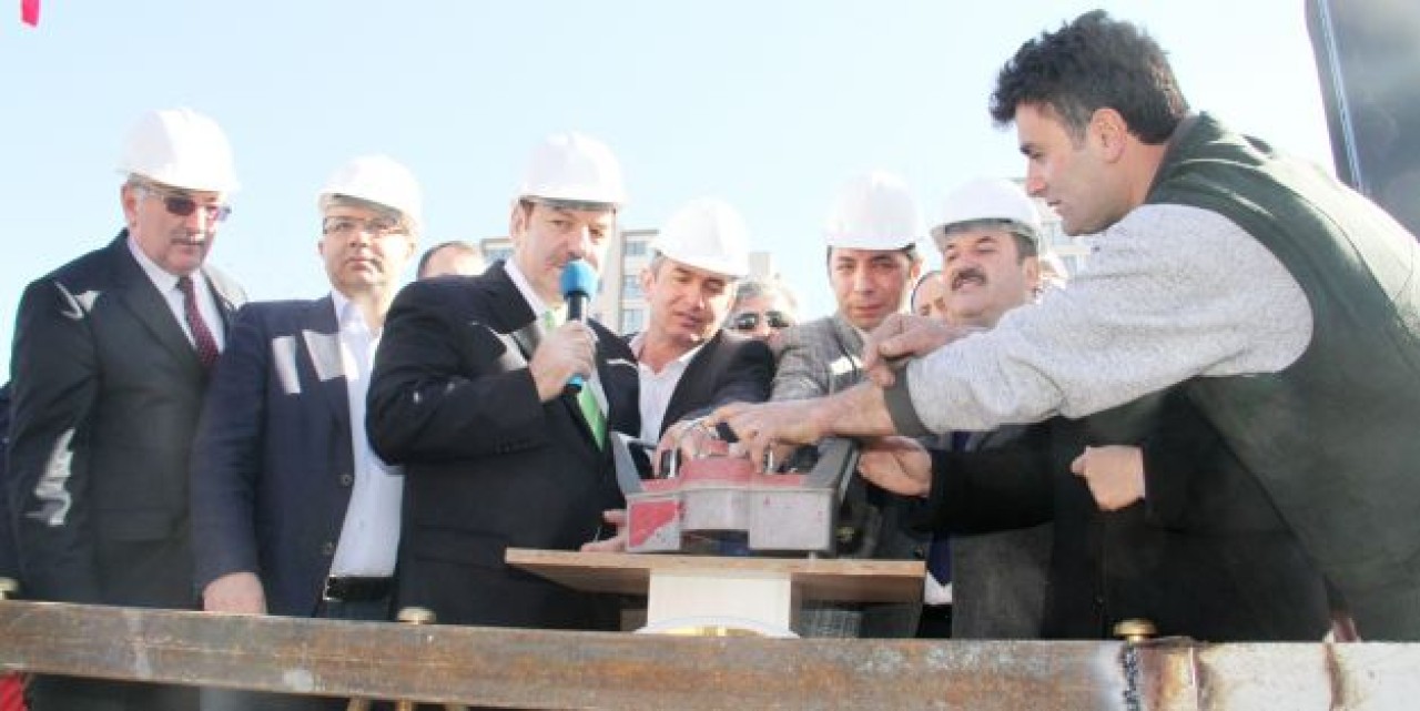 Esenyurt'ta Öğretmenler Tesisi'nin temeli atıldı