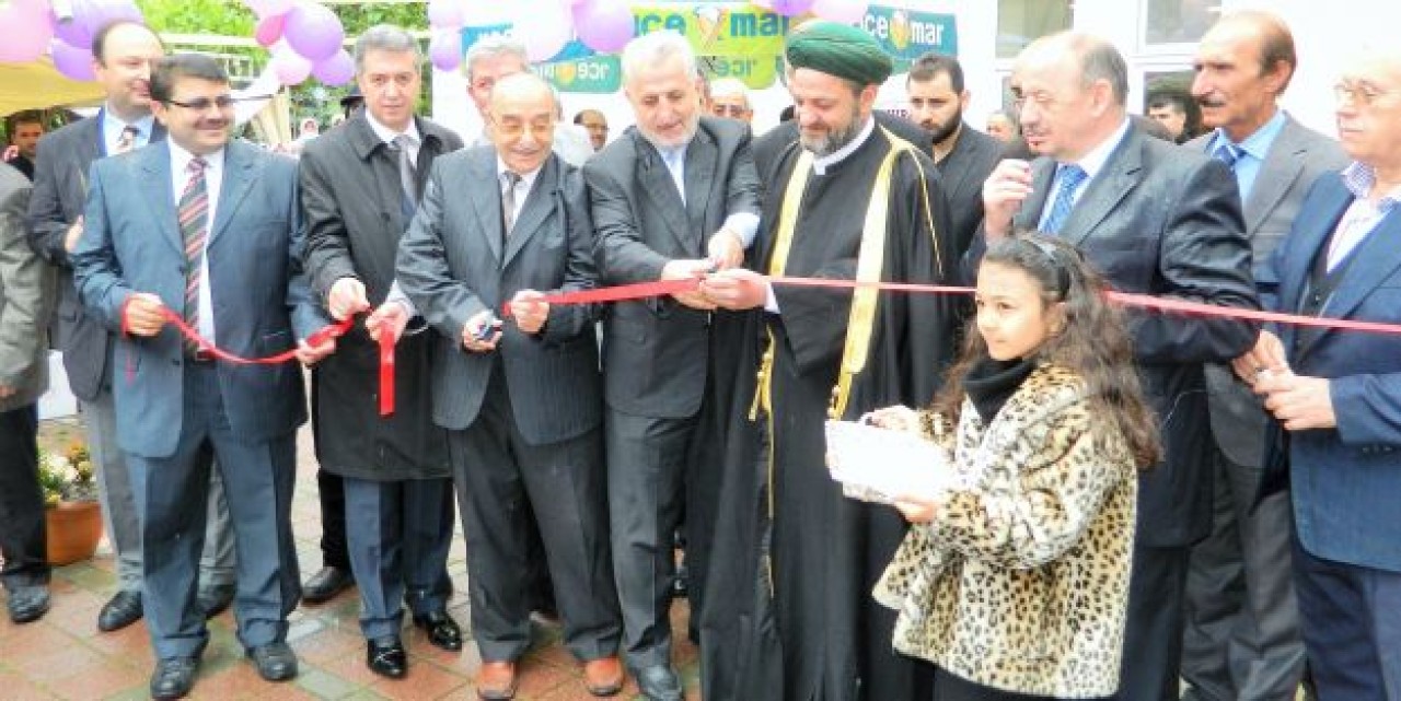 Yurt öğrencileri yararına kermes