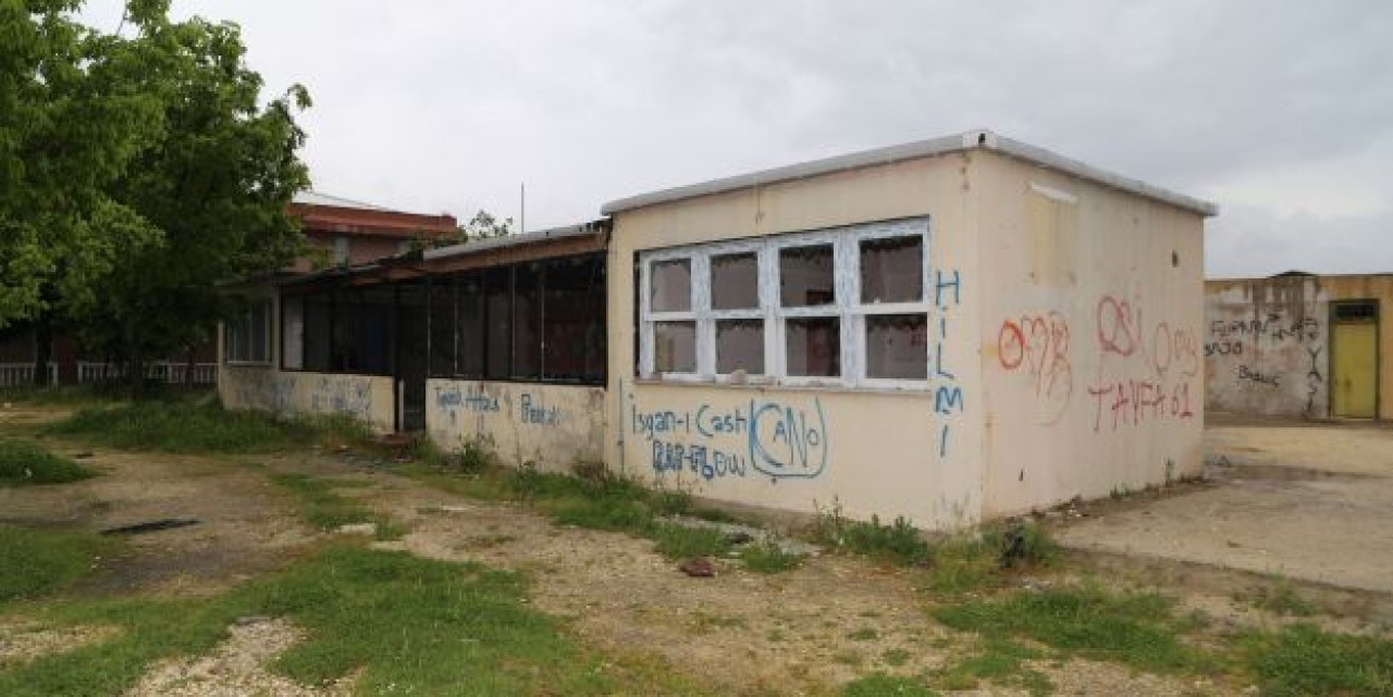 Tinerci mekanını yıktı