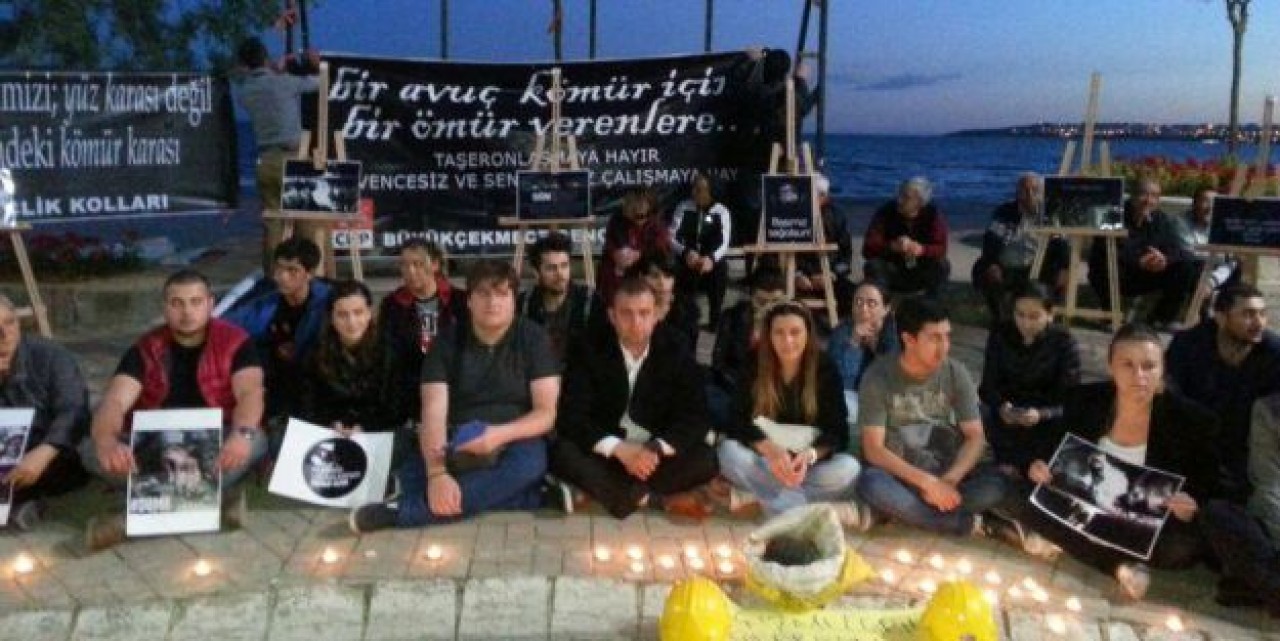 CHP Büyükçekmece Gençlik Kolları’ndan sessiz SOMA eylemi