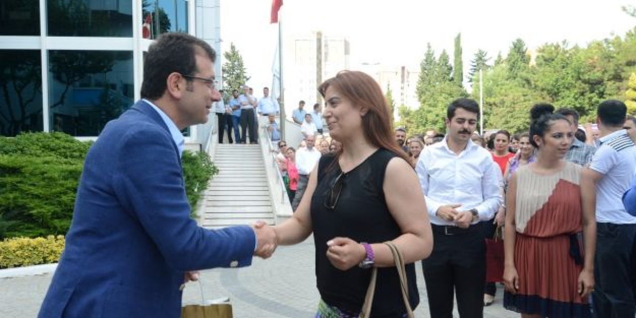 BELEDİYE PERSONELİ BAYRAMLAŞTI