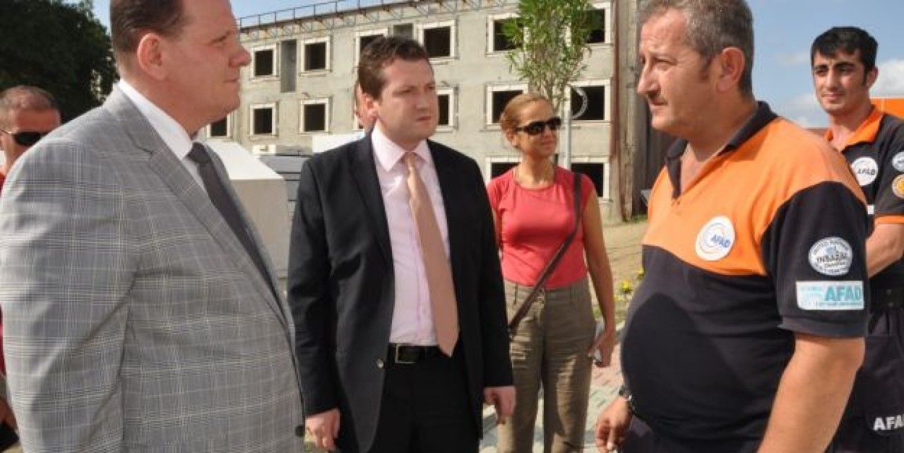 KAYBOLAN GENÇLERİN AİLELERİNE ZİYARET