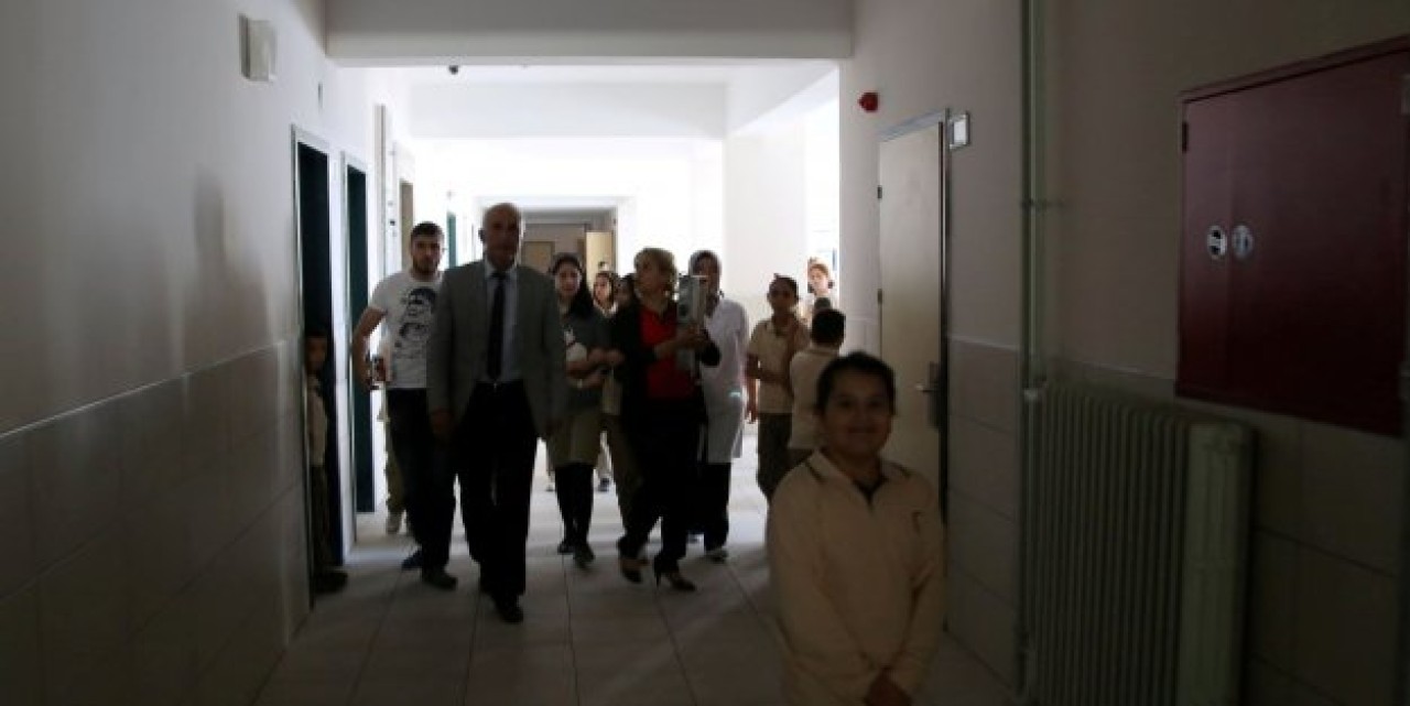 Işıldaklar komşu okulda şarz edilecek!