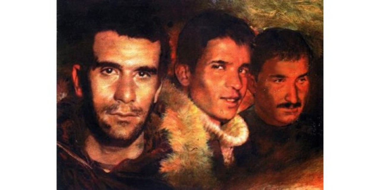 Üç fidan yerinden söküldü