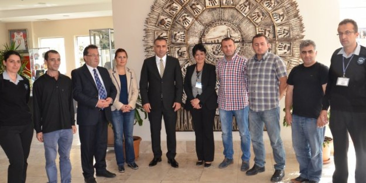 Şahin, belediye personeli ile bayramlaştı