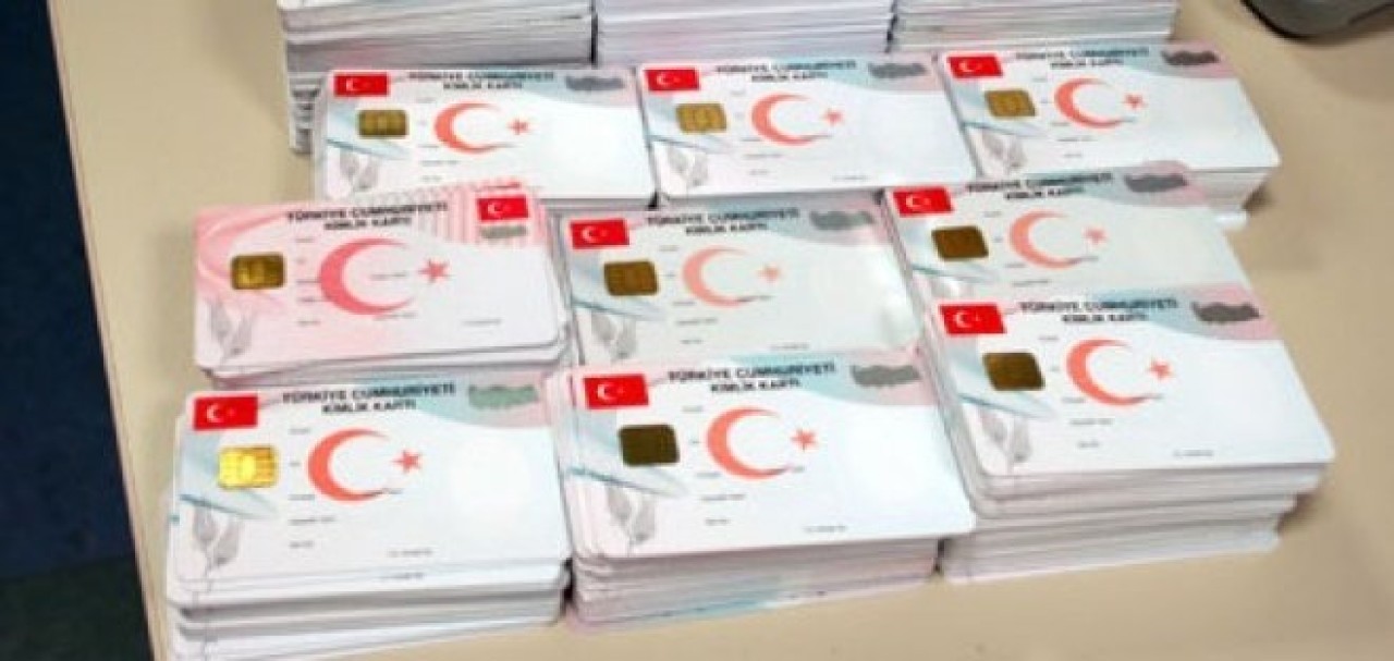 Yeni Kimlik Kartları 18 TL'den Vatandaşa Verilecek