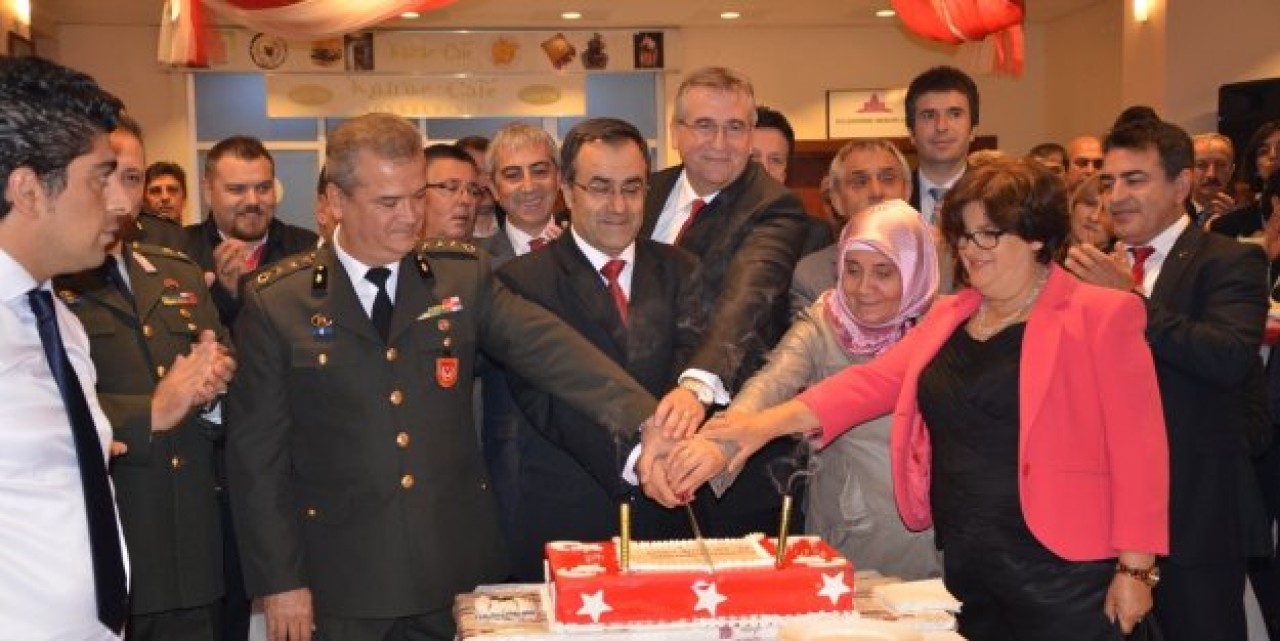 Çatalca Cumhuriyet'i kutluyor