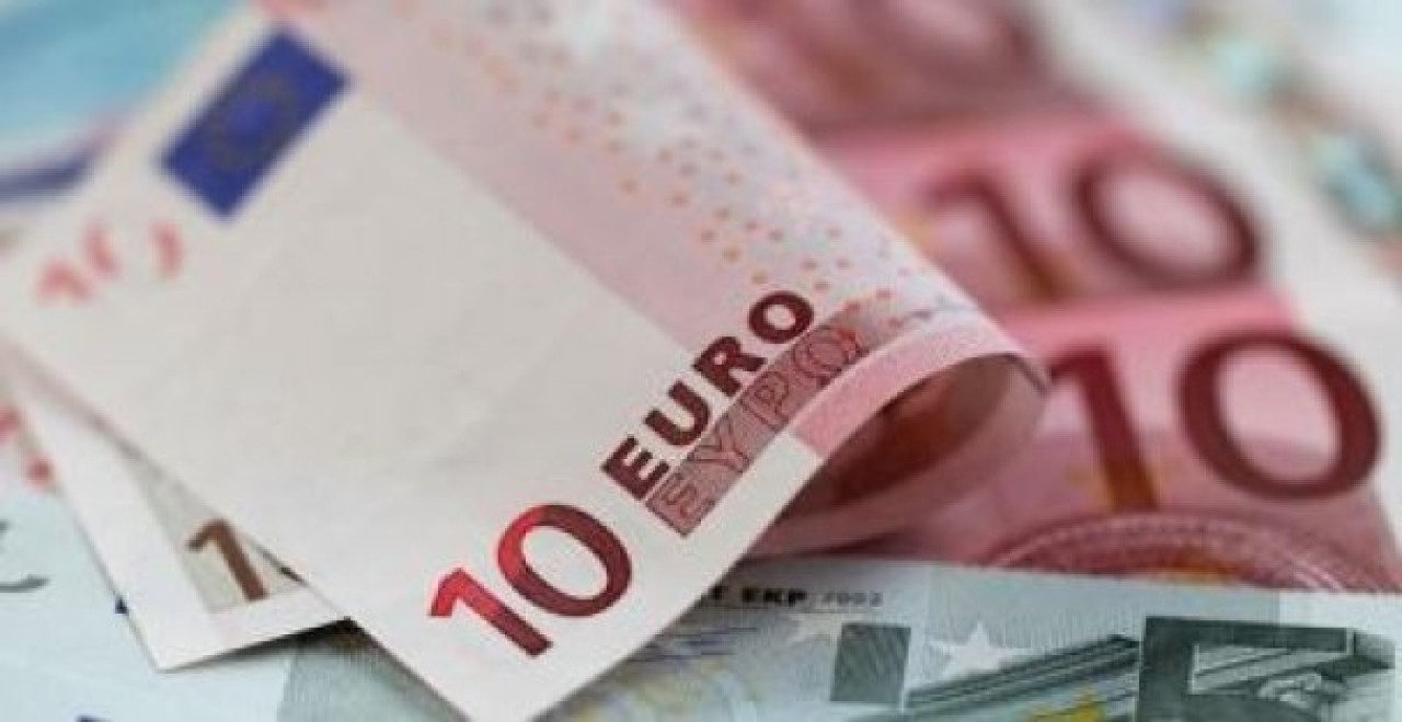 Euro, 26 Ayın Dibini Gördü
