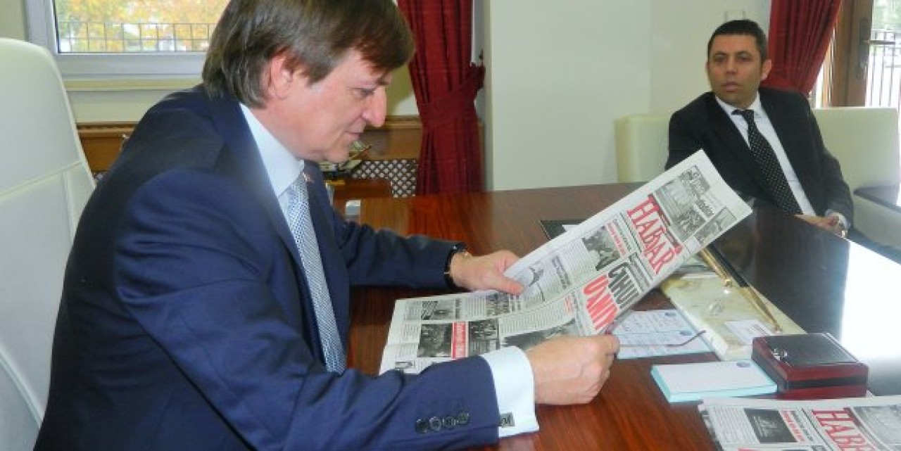 Eli havada kalan Kaymakam HABERDAR'a konuştu