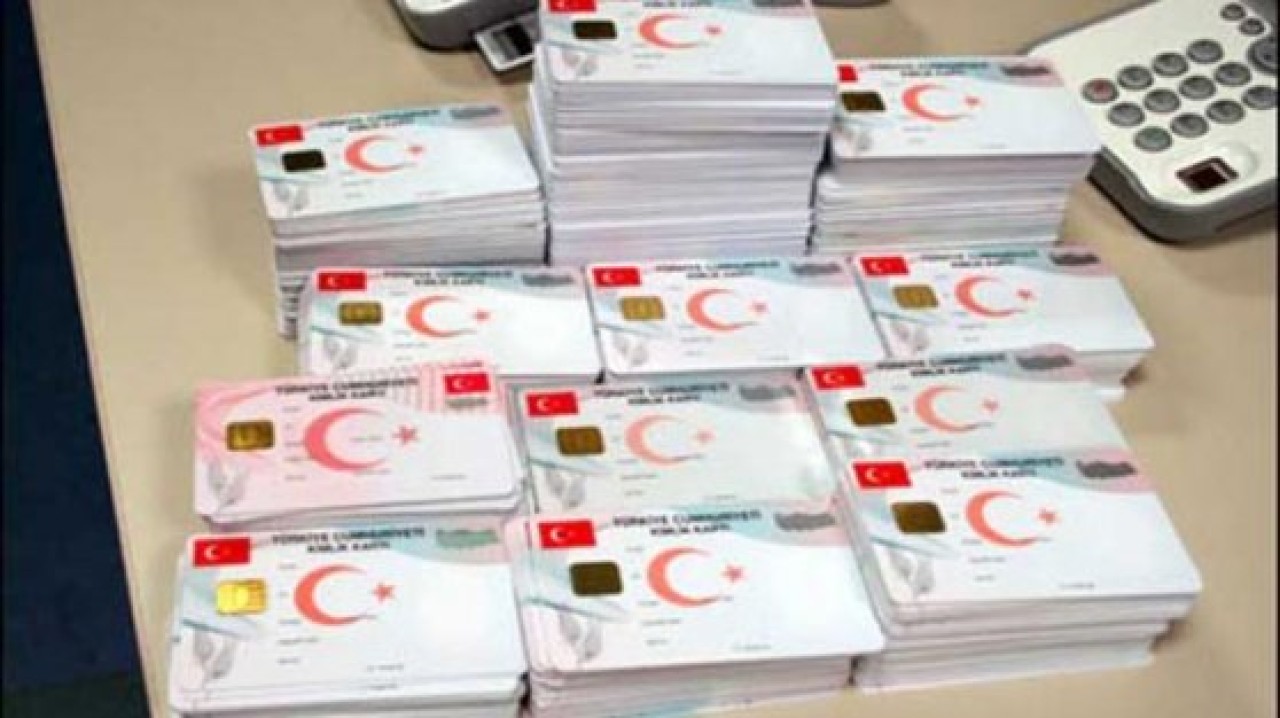 Yeni kimliklerin basımı başladı