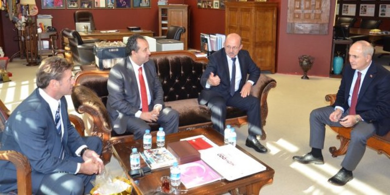 Akgün belediye başkanlarını ağırladı