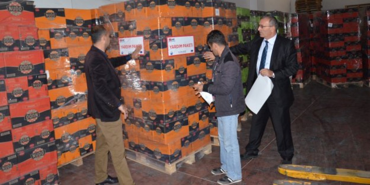 Belediye’den Türkmenlere  2 TIR dolusu yardım