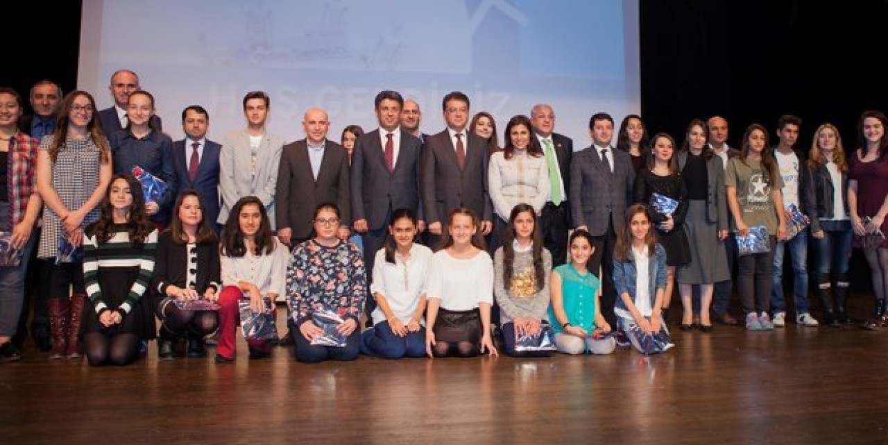 En başarılı 'sigaraya hayır' afişleri ödüllendirildi