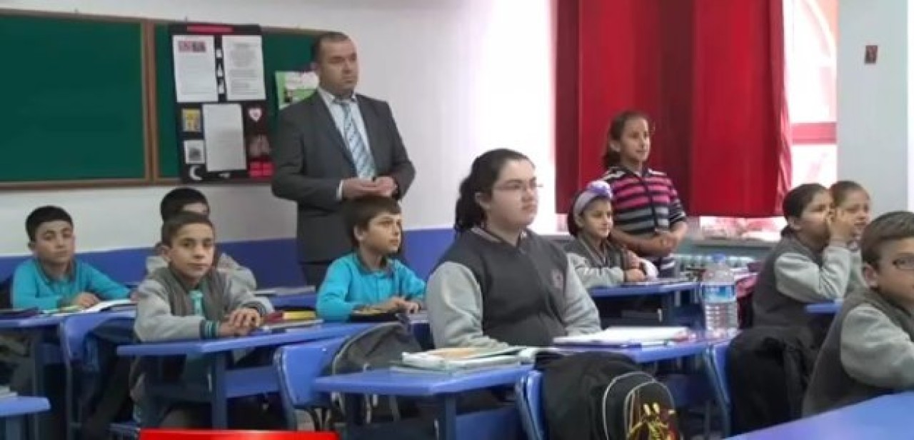 Hizmetliydi öğretmen oldu