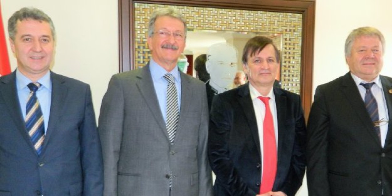 Kaymakam Arat’a Ziyaretler Devam Ediyor