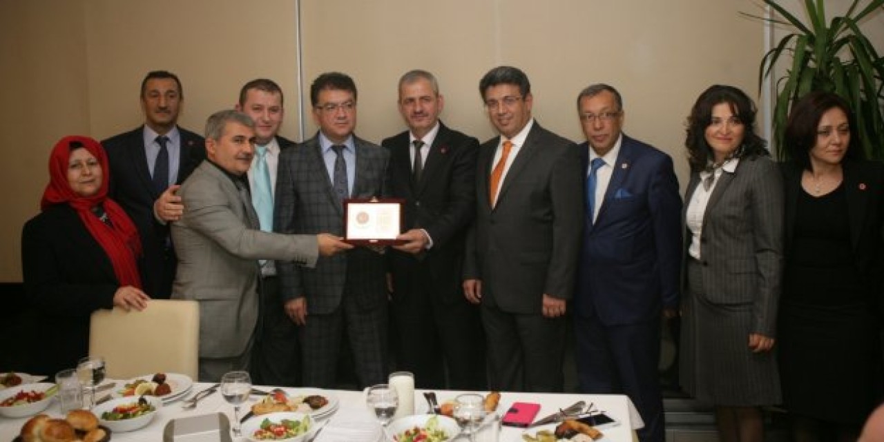 İSTANBUL MUHTARLARI KÜÇÜKÇEKMECE’DE BULUŞTU