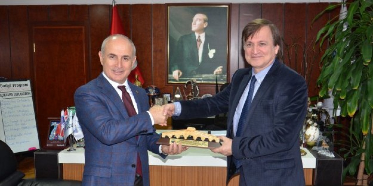 Kaymakam Arat’an Başkan Akgün’e iadeyi ziyaret