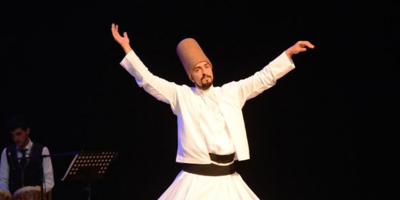 Aşk yolculuğuna çıktılar