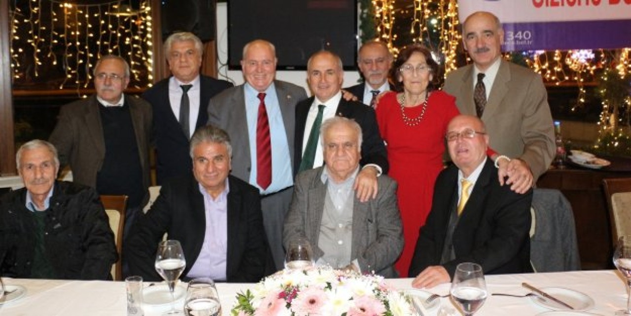 Akgün, eskimeyen dostlarıyla buluştu