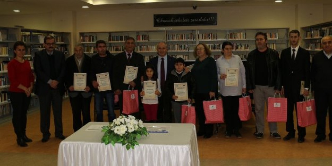 Akgün çok kitap okuyanı ödüllendirdi