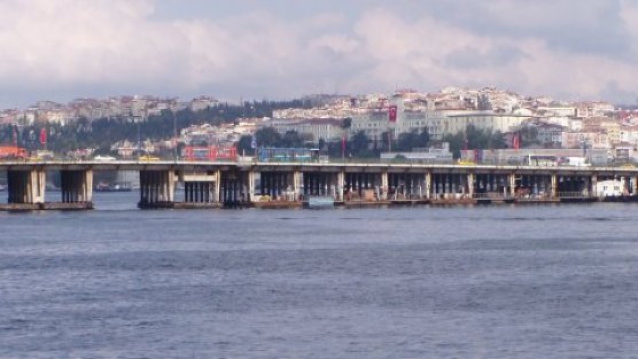 Atatürk Köprüsü trafiğe kapatılacak
