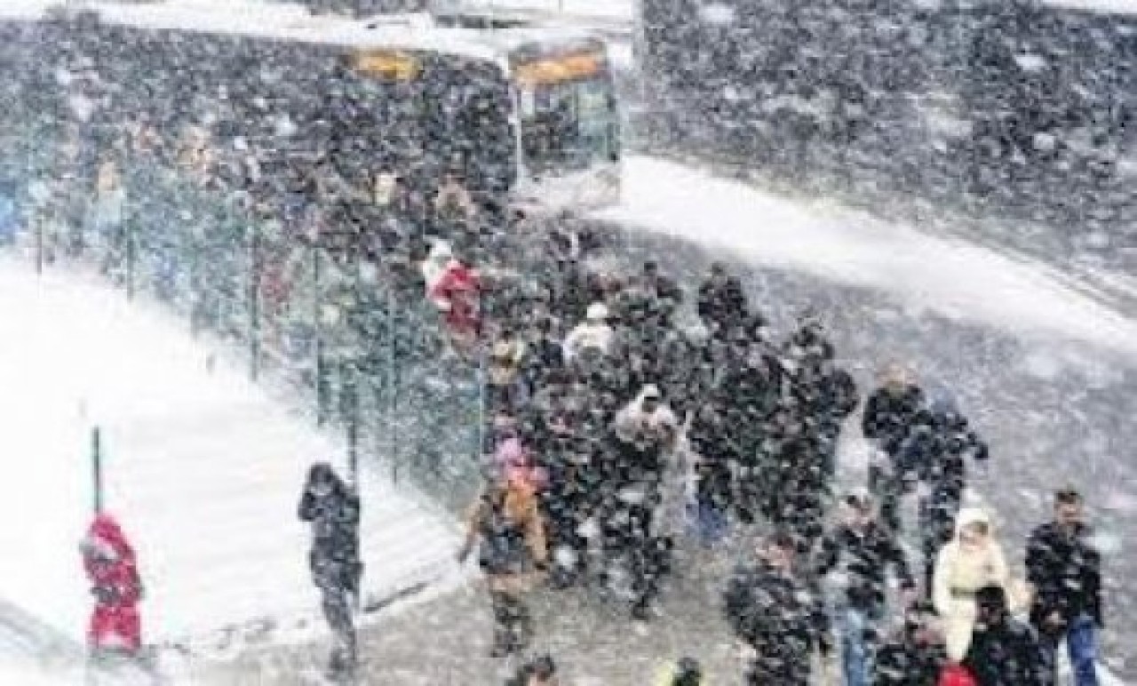 Kar Yağışı Saat 16.00 ile 17.00 Arası