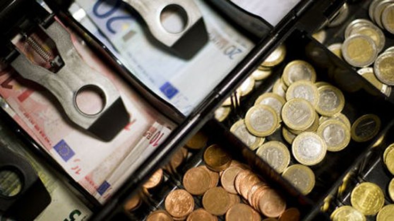 Memurlara yanlışlıkla çift maaş ödendi