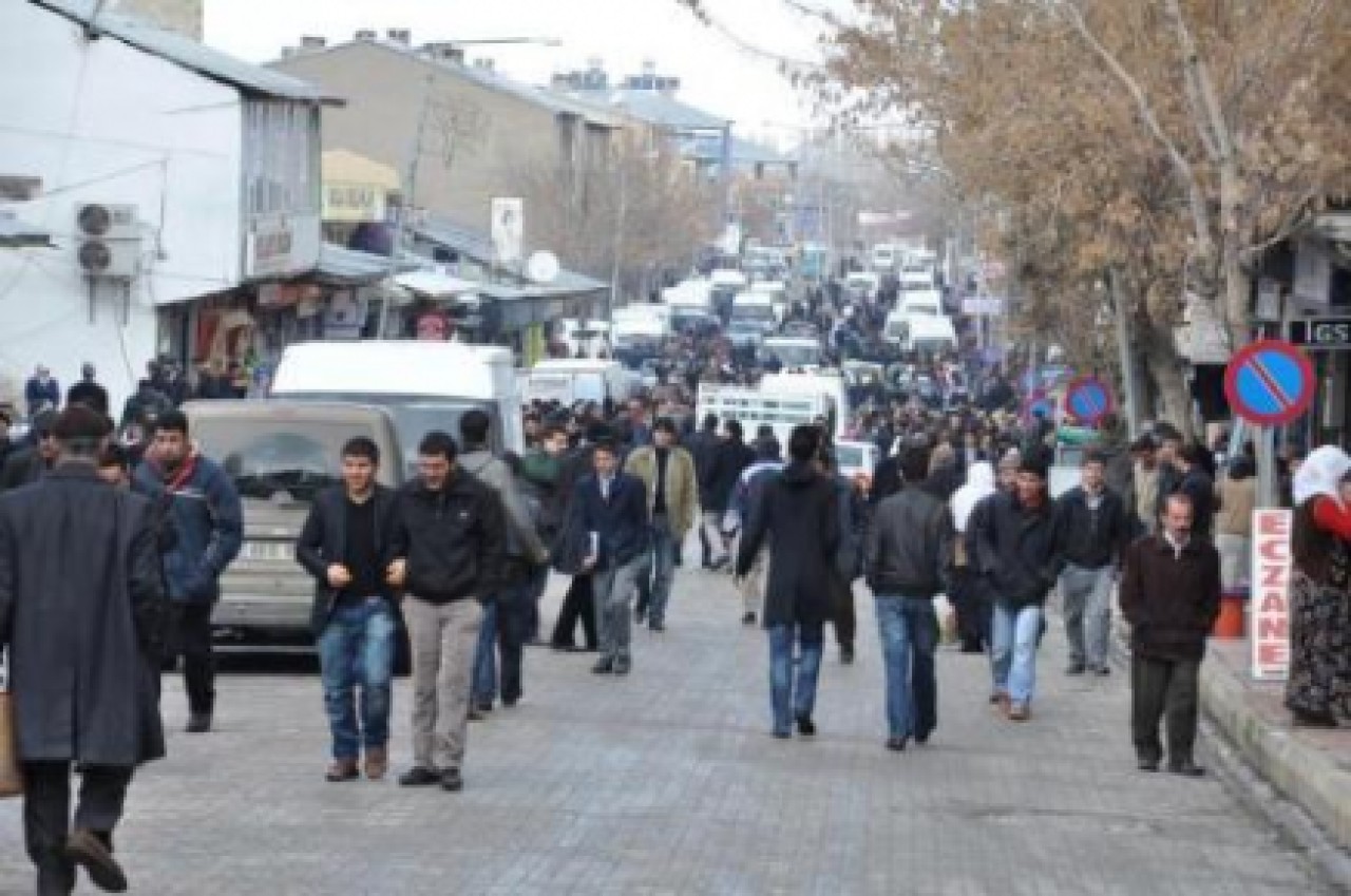 Muş'ta korkutan depremler