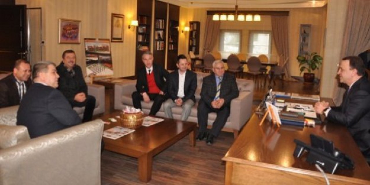 Akgül ve ekibi Işıklar'ı ziyaret etti