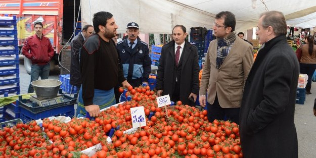İmamoğlu'ndan Salı Pazarı'na ziyaret
