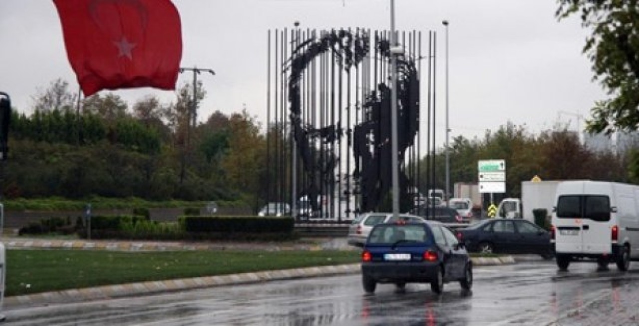 Atatürk rahatsız mı etti?