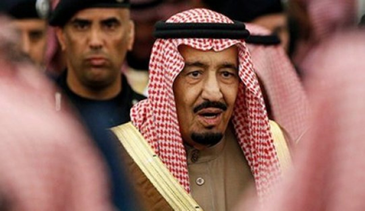 Yeni kraldan herkese iki maaş ikramiye