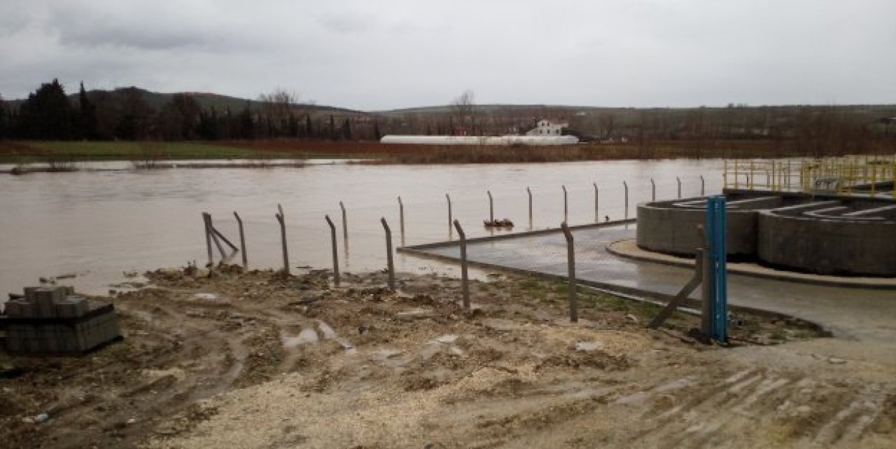 Çatalca’da dereler taştı!