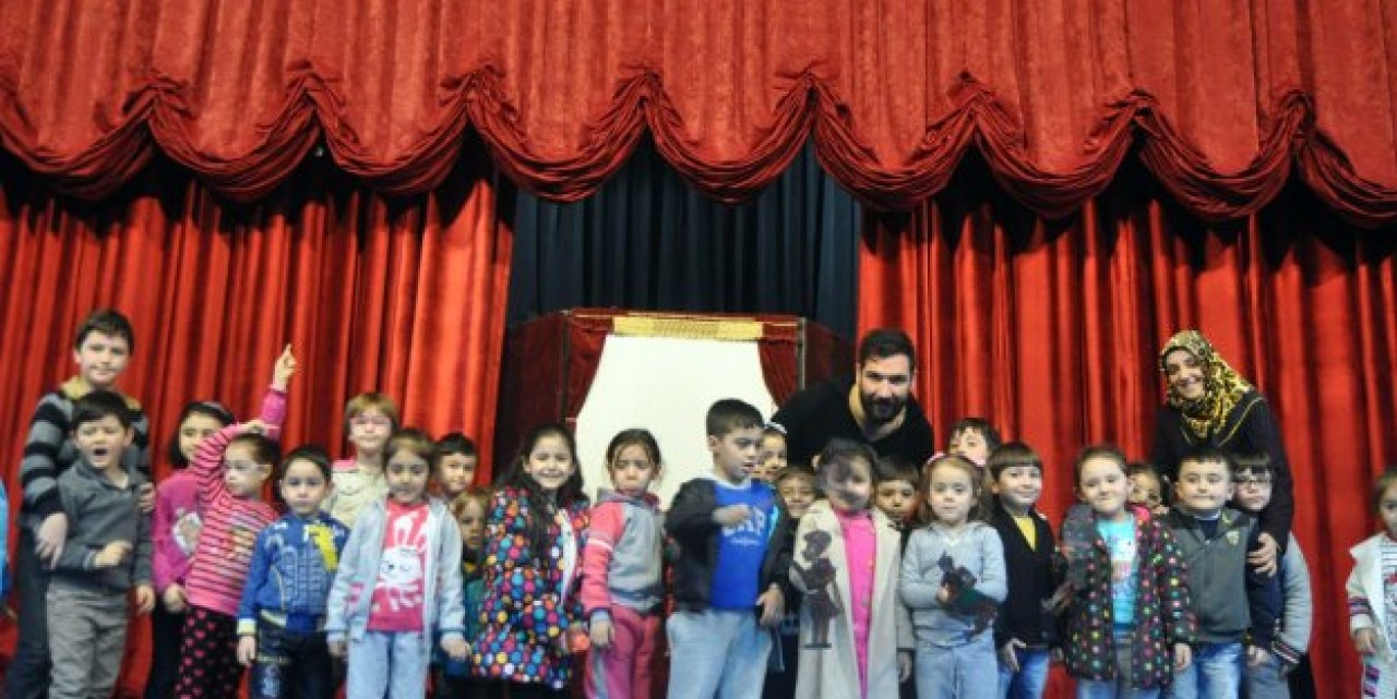 “KARAGÖZ TATİLDE” minikleri mutlu etti