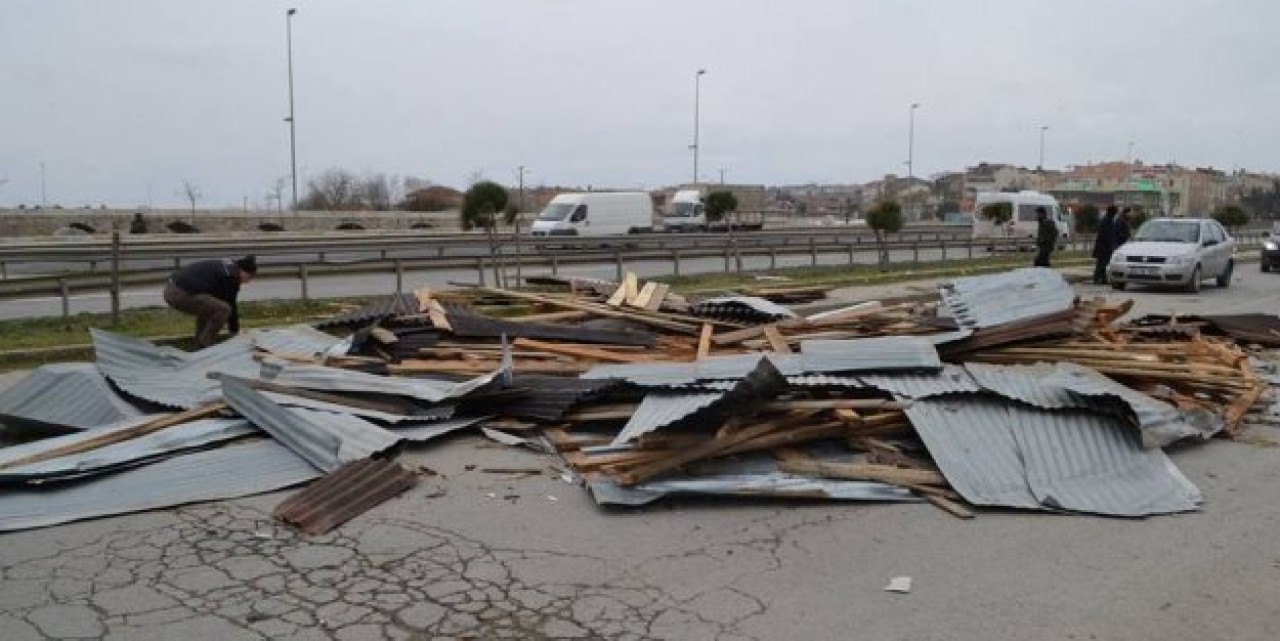 DiKKAT ÇATI DÜŞEBİLİR..!