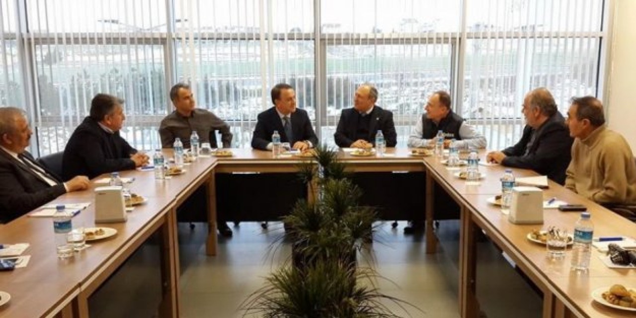 İŞADAMLARINA BEŞ ÇAYI ZİYARETLERİ SÜRÜYOR