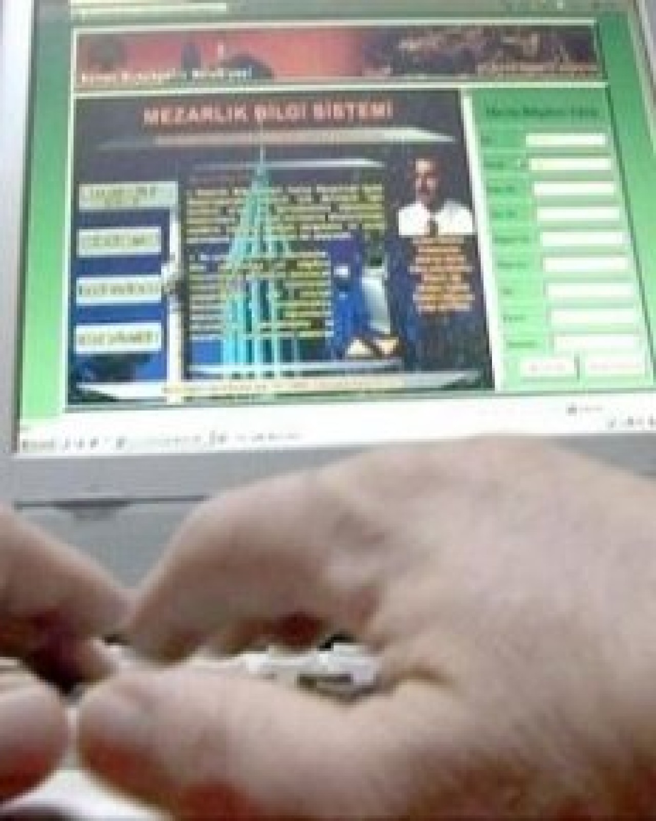 Mezarlığa sanal ziyaret