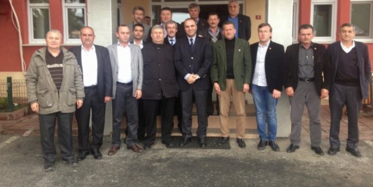 SİLİVRİLİ MUHTARLAR YOL İÇİN ÇATALCADA!