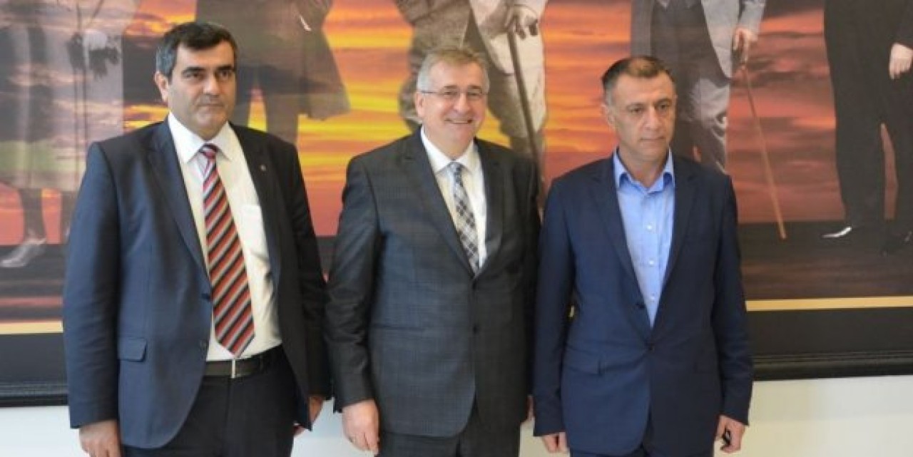 Taşkan Uysal ve Ali Şeker'den Cem Kara'ya Ziyaret