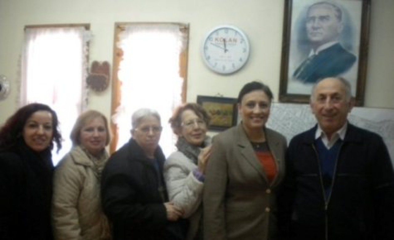 CHP’li kadınlar muhtarları dinledi